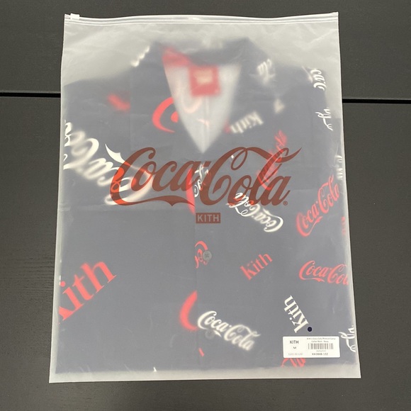 Kith x Coca-Cola Printed Button-Up Camp Collar Shirt - Medium - Picture 11 of 12